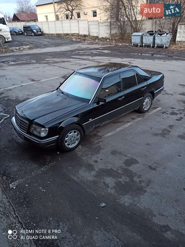 Седан Mercedes-Benz E-Class 1994 в Луцке