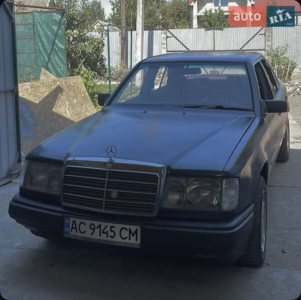 Mercedes-Benz E-Class 1986