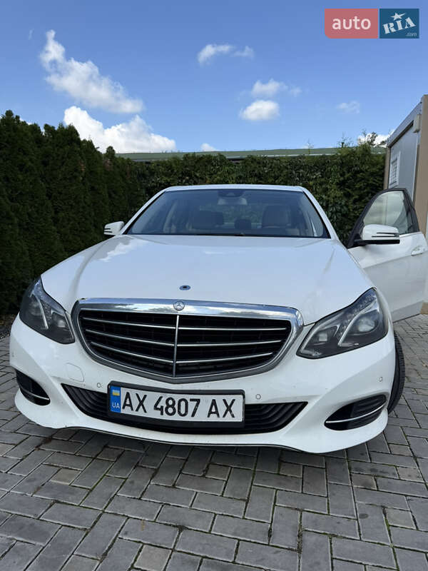 Седан Mercedes-Benz E-Class 2014 в Львове