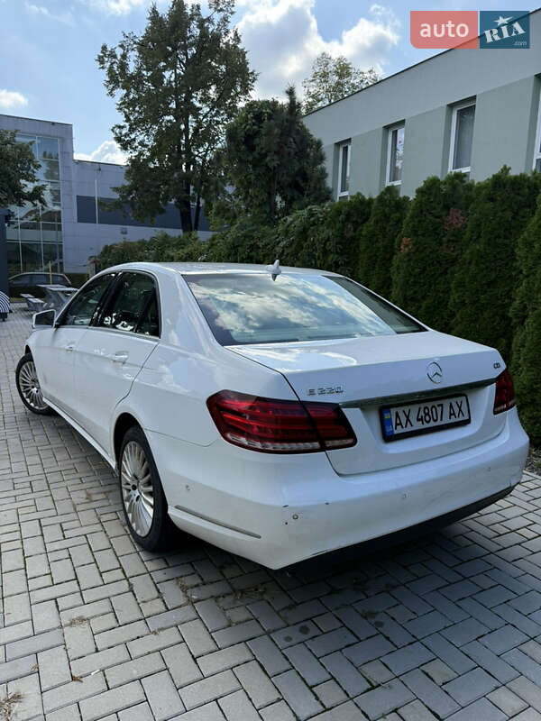 Седан Mercedes-Benz E-Class 2014 в Львове