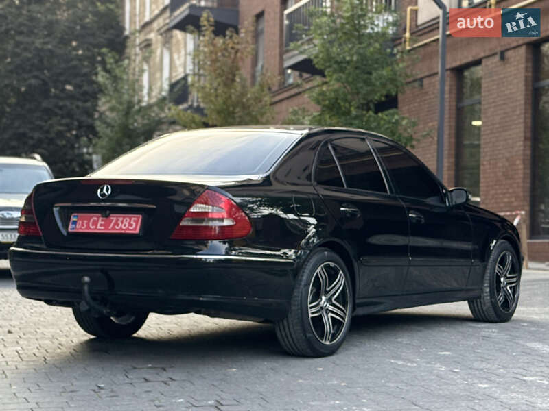 Седан Mercedes-Benz E-Class 2005 в Львове