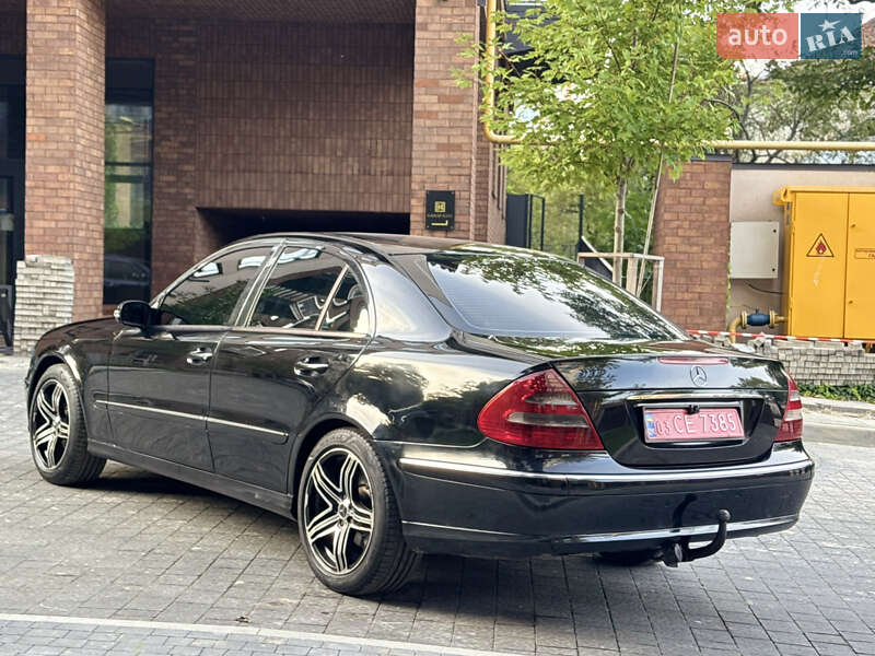 Седан Mercedes-Benz E-Class 2005 в Львове