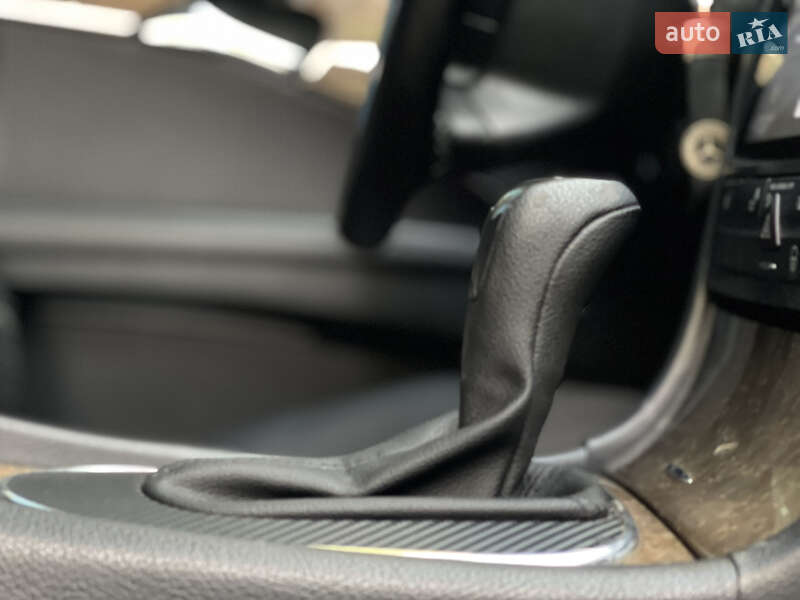 Седан Mercedes-Benz E-Class 2005 в Львове