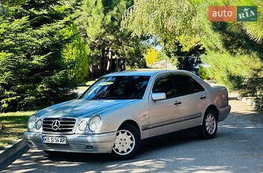 Седан Mercedes-Benz E-Class 1998 в Дніпрі