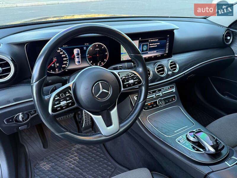 Седан Mercedes-Benz E-Class 2019 в Киеве