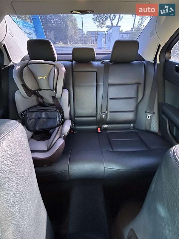 Седан Mercedes-Benz E-Class 2011 в Ровно
