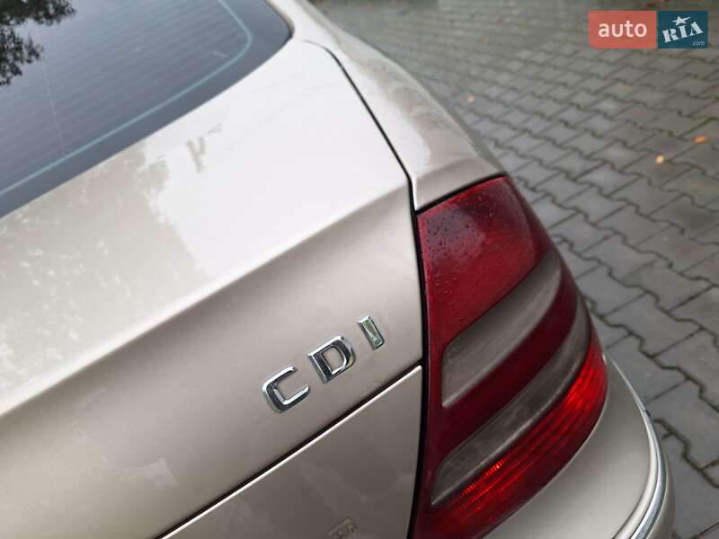 Седан Mercedes-Benz E-Class 2002 в Черновцах