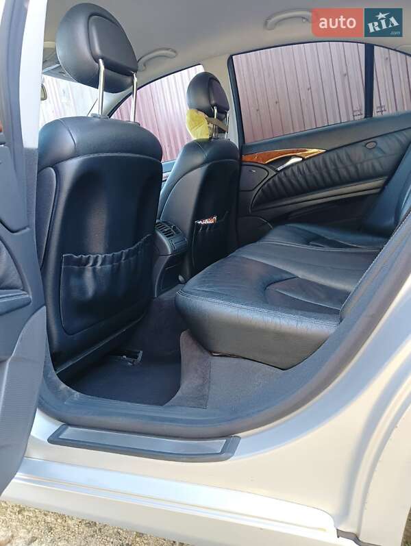 Седан Mercedes-Benz E-Class 2004 в Хмельницком