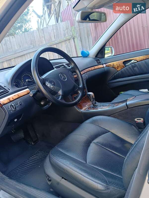 Седан Mercedes-Benz E-Class 2004 в Хмельницком