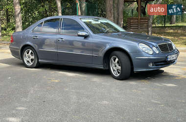 Седан Mercedes-Benz E-Class 2004 в 