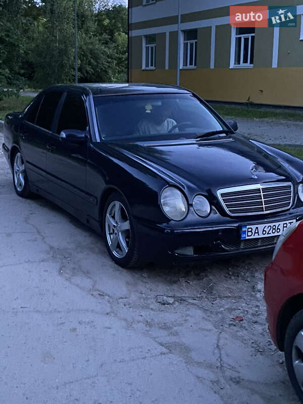 Mercedes-Benz E-Class 2001