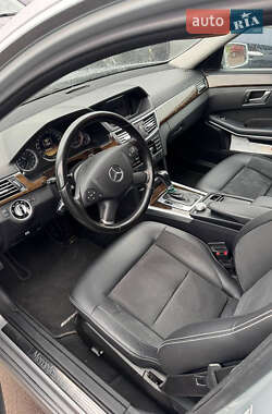 Седан Mercedes-Benz E-Class 2011 в 