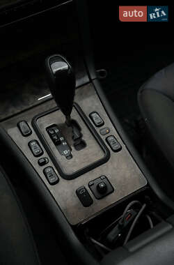 Седан Mercedes-Benz E-Class 2001 в 
