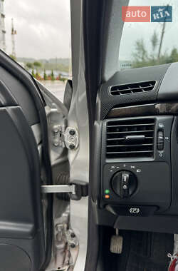 Седан Mercedes-Benz E-Class 2001 в 
