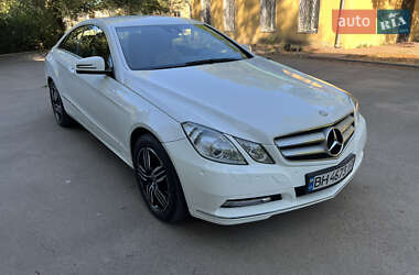Купе Mercedes-Benz E-Class 2012 в 