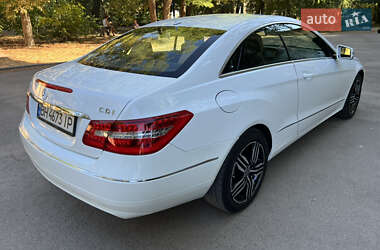 Купе Mercedes-Benz E-Class 2012 в 