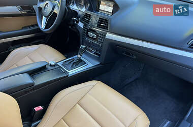 Купе Mercedes-Benz E-Class 2012 в 