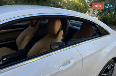 Купе Mercedes-Benz E-Class 2012 в 