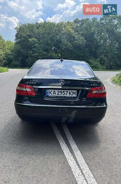 Седан Mercedes-Benz E-Class 2010 в 