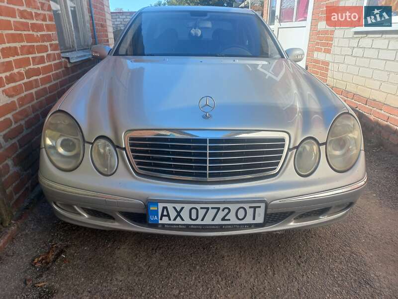 Седан Mercedes-Benz E-Class 2003 в 