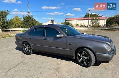 Седан Mercedes-Benz E-Class 1998 в 