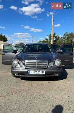 Седан Mercedes-Benz E-Class 1998 в 