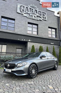 Седан Mercedes-Benz E-Class 2017 в Іршаві