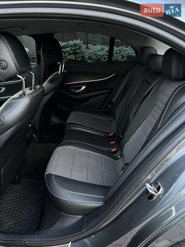 Седан Mercedes-Benz E-Class 2017 в Иршаве