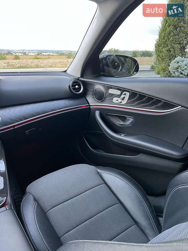 Седан Mercedes-Benz E-Class 2017 в Иршаве