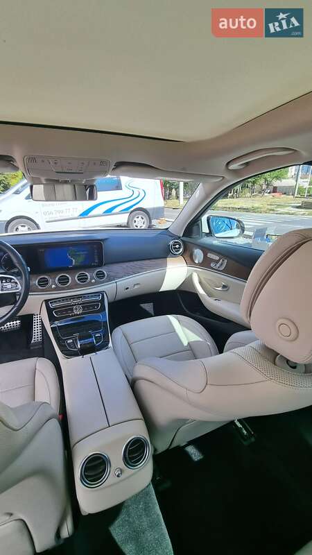Седан Mercedes-Benz E-Class 2018 в Дніпрі