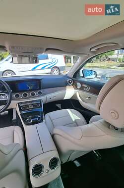 Седан Mercedes-Benz E-Class 2018 в 