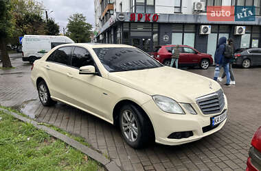 Седан Mercedes-Benz E-Class 2011 в Ивано-Франковске