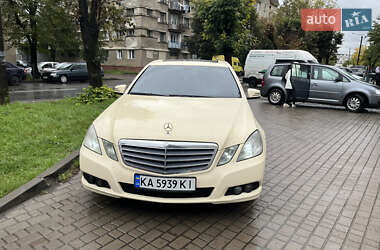 Седан Mercedes-Benz E-Class 2011 в 