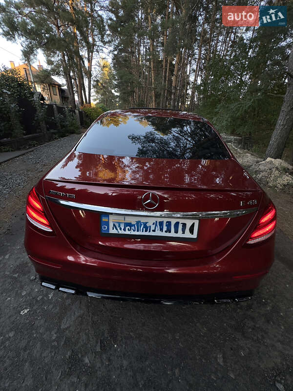 Седан Mercedes-Benz E-Class 2017 в Києві