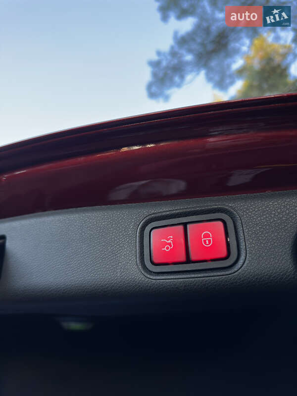 Седан Mercedes-Benz E-Class 2017 в Києві