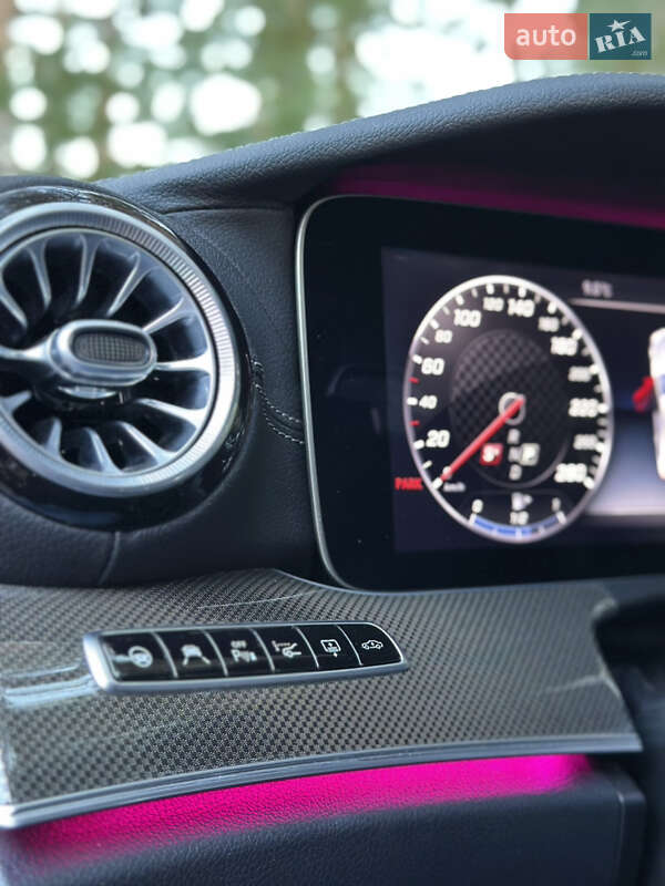 Седан Mercedes-Benz E-Class 2017 в Києві