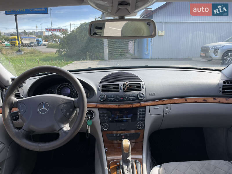 Седан Mercedes-Benz E-Class 2002 в Полтаве