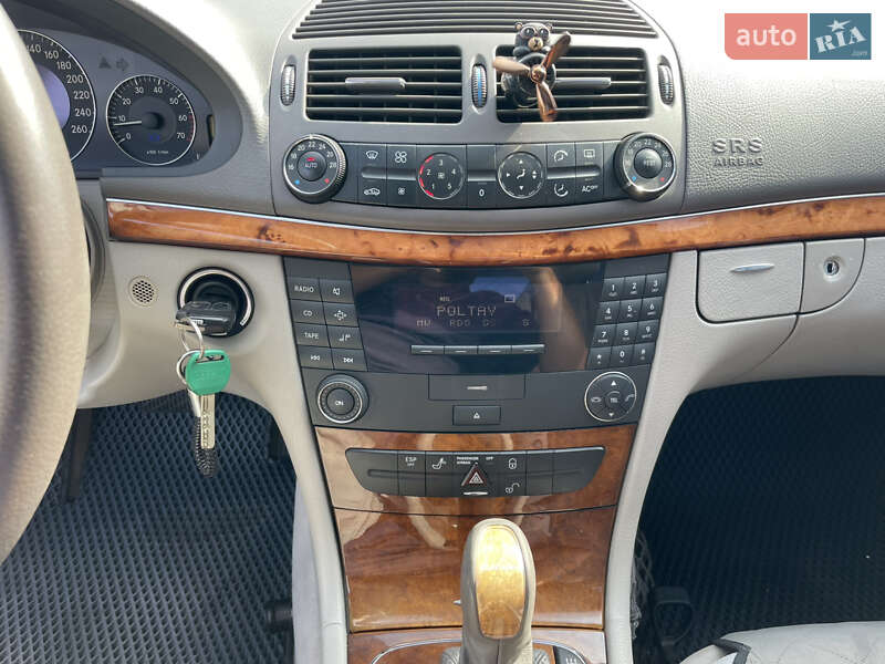 Седан Mercedes-Benz E-Class 2002 в Полтаве