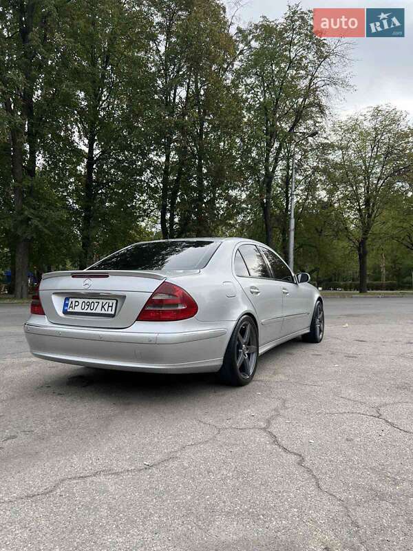 Седан Mercedes-Benz E-Class 2003 в Запорожье