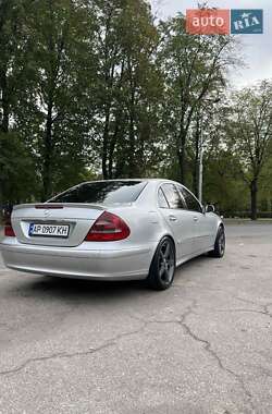Седан Mercedes-Benz E-Class 2003 в 