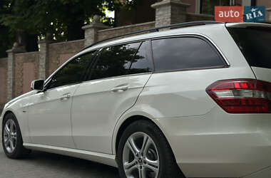 Универсал Mercedes-Benz E-Class 2012 в 