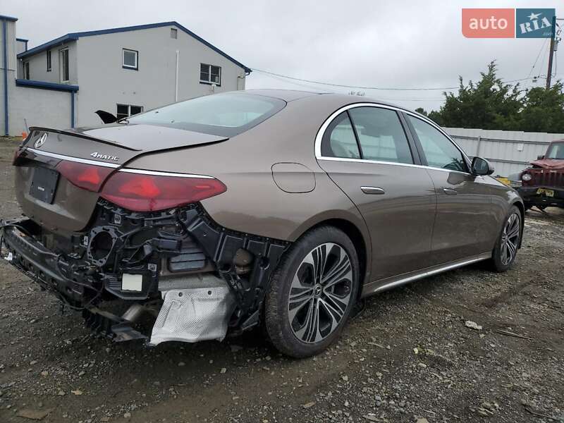 Седан Mercedes-Benz E-Class 2025 в Львове