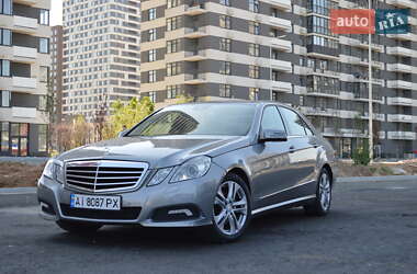 Седан Mercedes-Benz E-Class 2010 в Киеве
