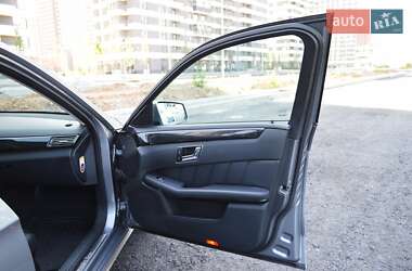 Седан Mercedes-Benz E-Class 2010 в 