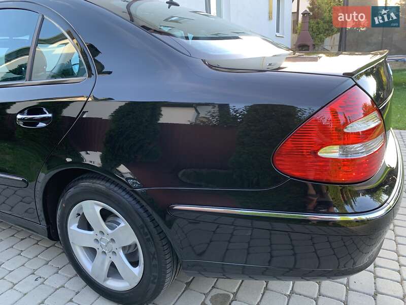 Седан Mercedes-Benz E-Class 2004 в Ивано-Франковске