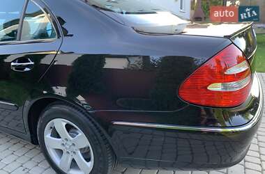 Седан Mercedes-Benz E-Class 2004 в 