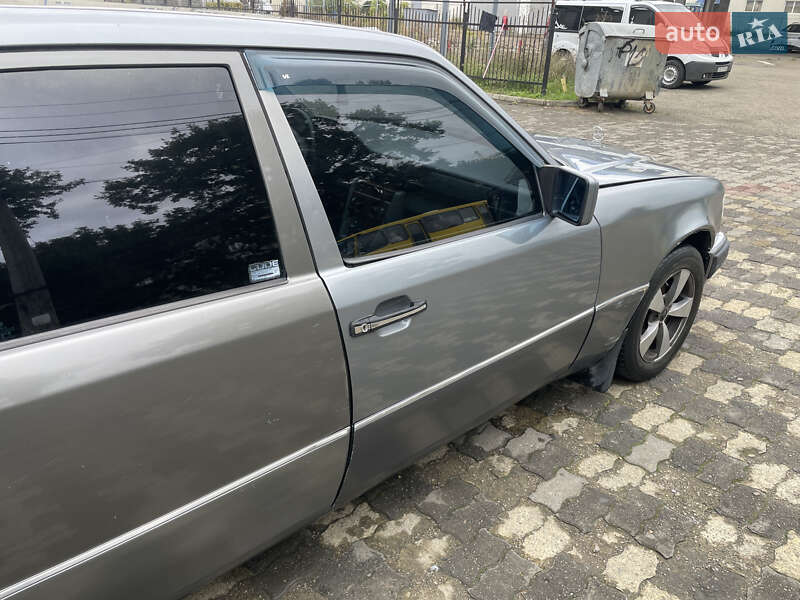 Седан Mercedes-Benz E-Class 1992 в Чернівцях фото 13 Седан Mercedes-Benz E-Class 1992 в Чернівцях