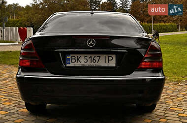 Седан Mercedes-Benz E-Class 2002 в 