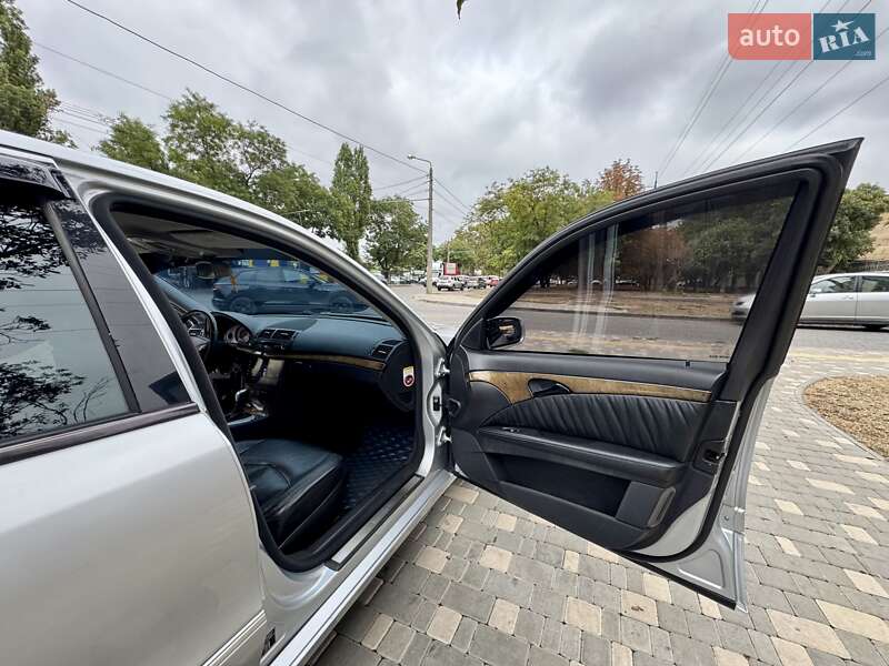 Седан Mercedes-Benz E-Class 2006 в Одессе