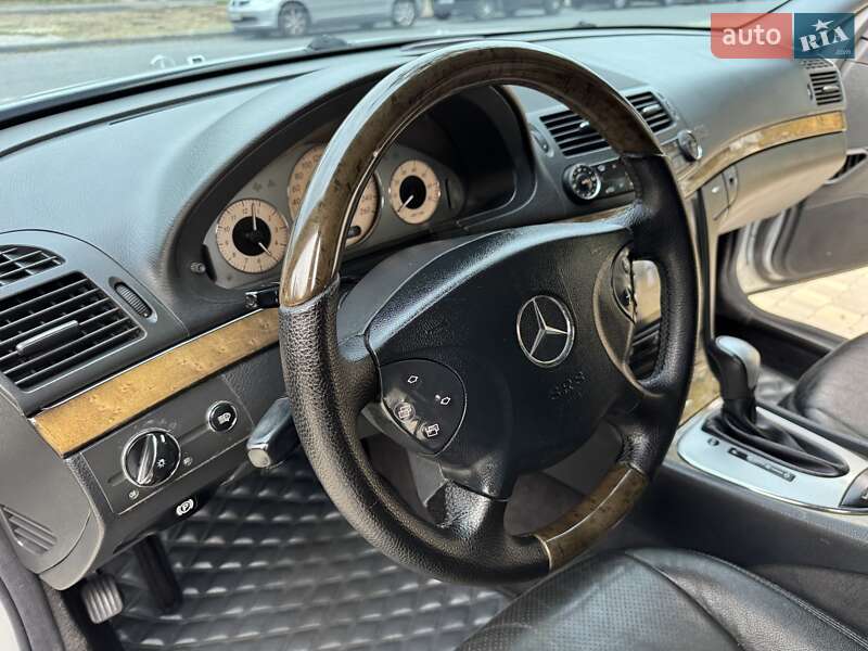 Седан Mercedes-Benz E-Class 2006 в Одессе